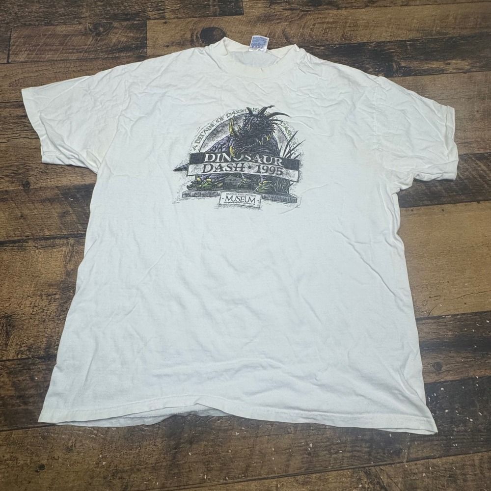 Michigan State University Museum Dinosaur Dash 1995 Graphic T Shirt XL Hanes